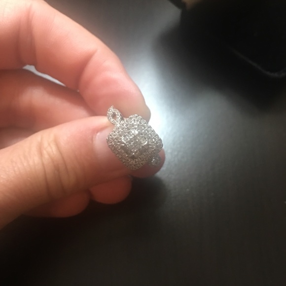 Diamond engagement ring - Picture 2 of 6